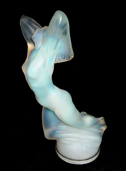 Picture of a Lalique Vitesse Mascot